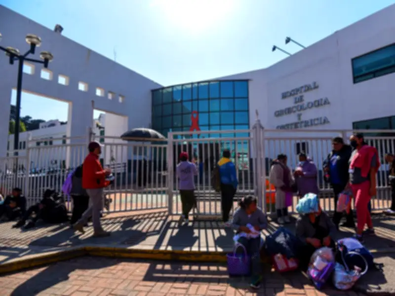 Crisis del sistema de salud mexicano: entre promesas y realidades