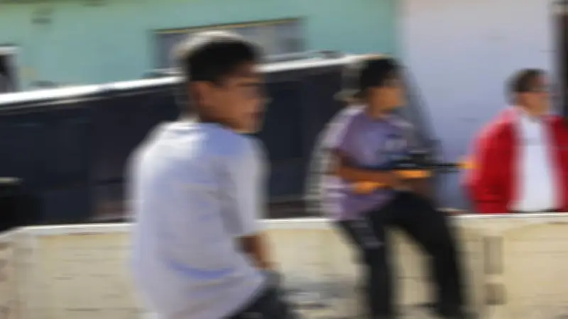 Cárteles reclutan a más de 18 mil menores en México, alerta CIDH
