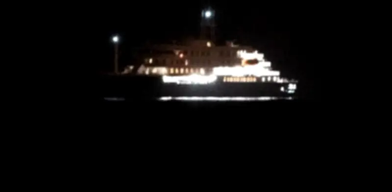 Crucero con hantavirus llega a Canarias; OMS descarta nuevo covid