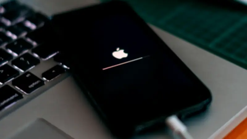 Cuidado: el error que sobrecalienta tu PC y arruina tu celular