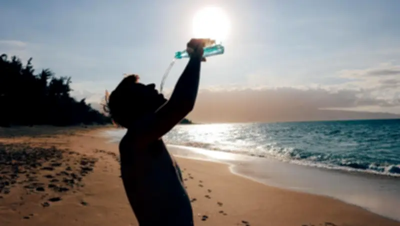 ¿Cuánta agua tomar según tu edad? Guía de hidratación