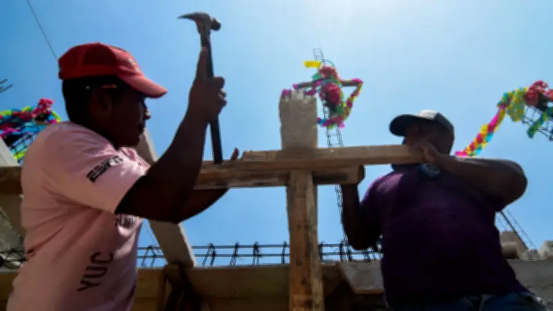 Día de la Santa Cruz: origen y su vínculo con los albañiles en México