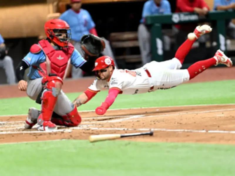Diablos Rojos vencen en extra innings a El Águila de Veracruz