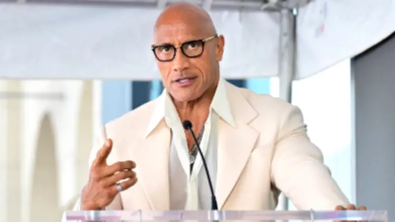 Dwayne Johnson detenido por la policía en Los Ángeles