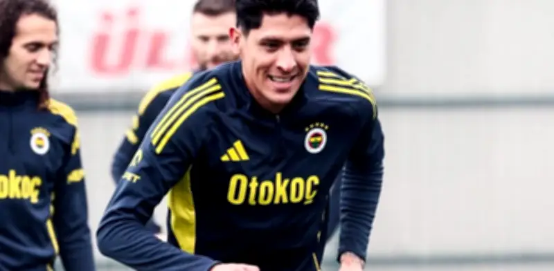 Edson Álvarez fuera de la banca en Turquía y Ajax busca su fichaje