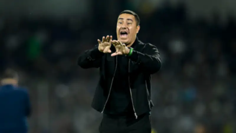 Efraín Juárez suena para dirigir al Celtic FC en medio de final con Pumas