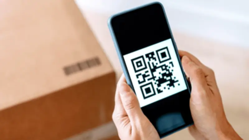 Estafas con códigos QR en paquetes no pedidos durante Hot Sale