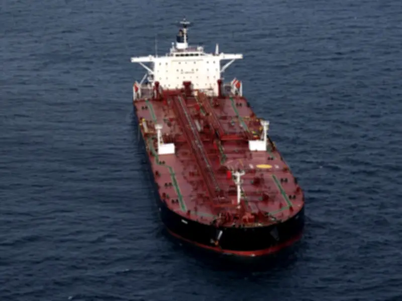 EU escoltará barcos atrapados en el estrecho de Ormuz