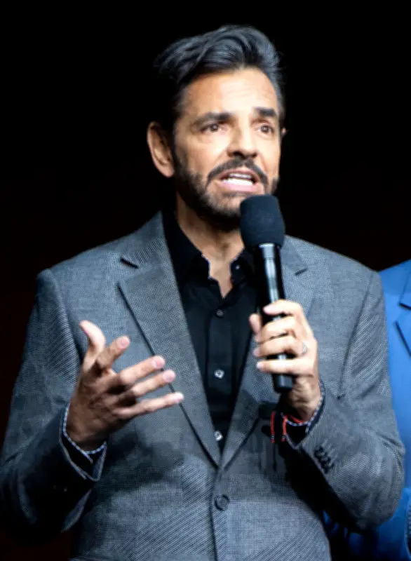 Eugenio Derbez reacciona con humor al regreso de Aislinn y Mauricio Ochmann en nueva película