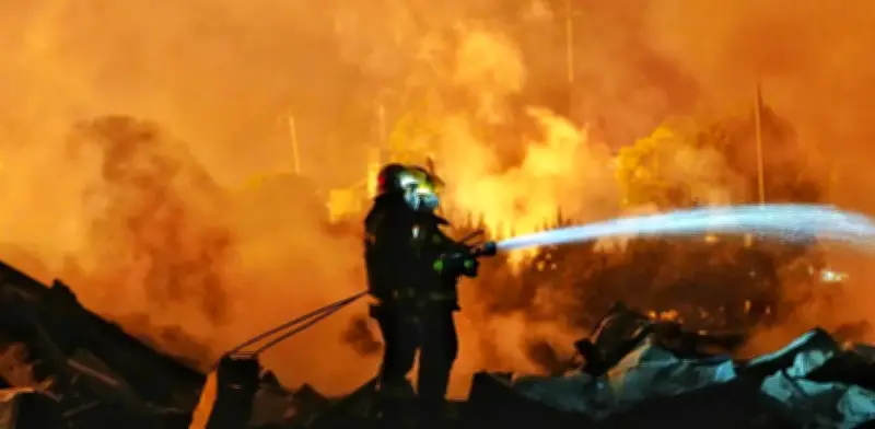 Explosión en fábrica de fuegos artificiales en China deja 21 muertos