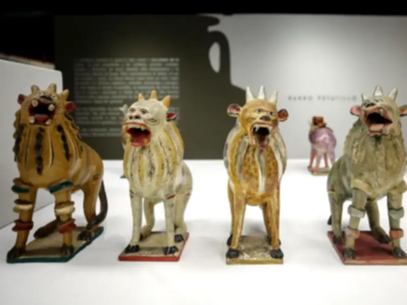 Exposición 'Polvo y fuego. Legado Tonalá' en la Biblioteca Pública de Jalisco