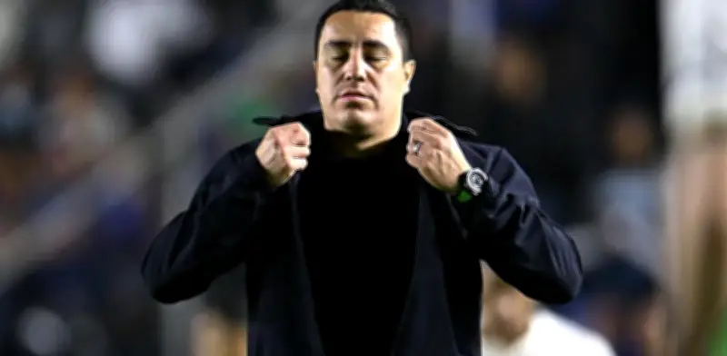 Faitelson critica a Efraín Juárez por cargar contra Cruz Azul en final