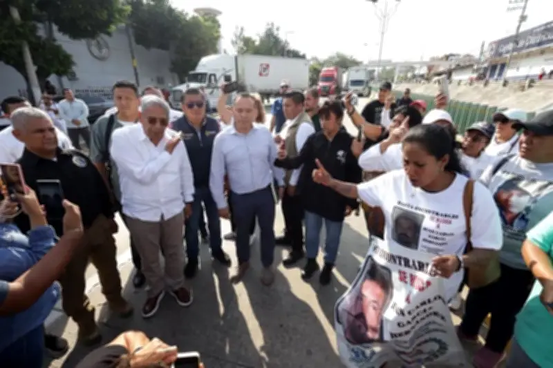 Familiares de desaparecidos encaran a fiscal de Guerrero