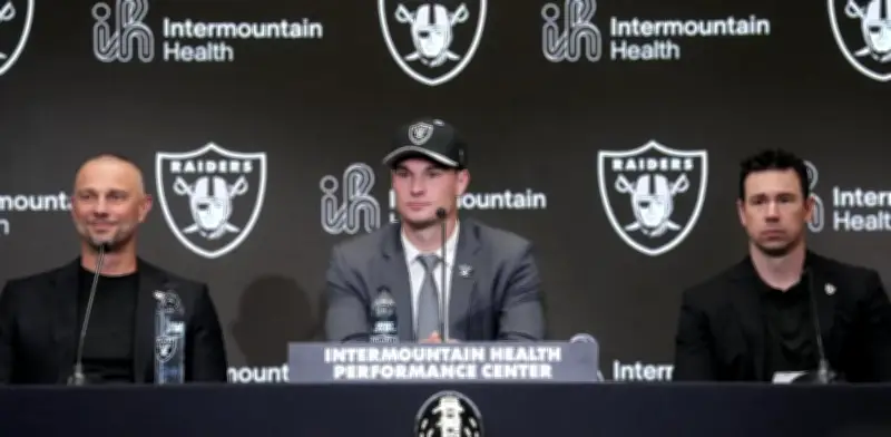 Fernando Mendoza entrena con Raiders; su contrato de novato será de 57.2 millones de dólares
