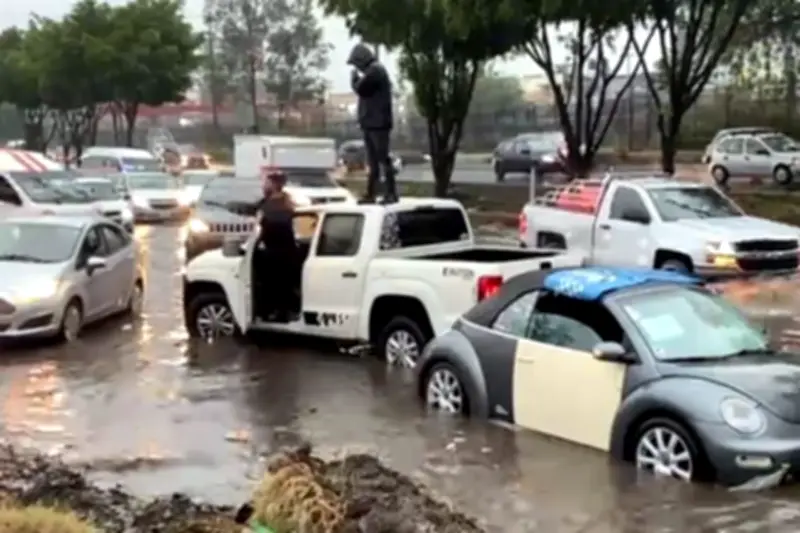 Fuertes lluvias azotan CDMX por segundo día consecutivo