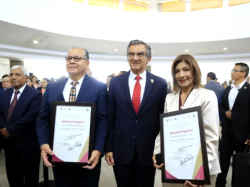 Gobernador de Tamaulipas defiende educación pública de calidad en Día del Maestro