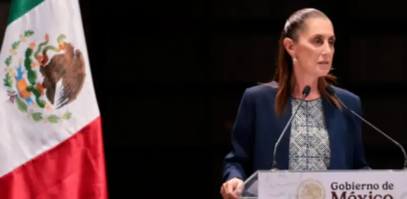 Gobierno federal aumenta 9% salario a maestros en el Día del Maestro