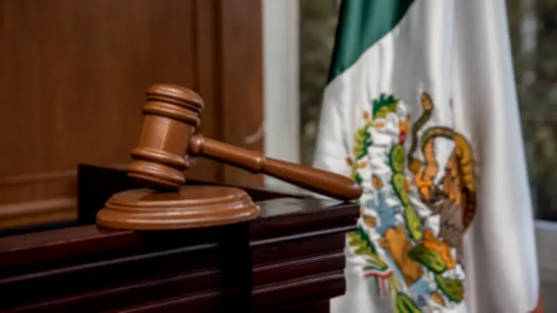 Gobierno propone aplazar elección de jueces hasta 2028