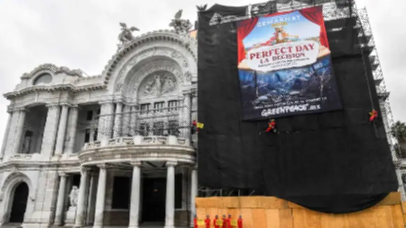Greenpeace protesta contra proyecto Perfect Day en Mahahual; Semarnat responde