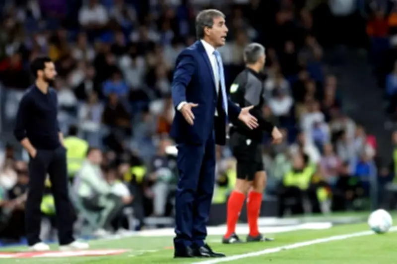 Guillermo Almada deja el Oviedo; nuevo DT en busca de ascenso