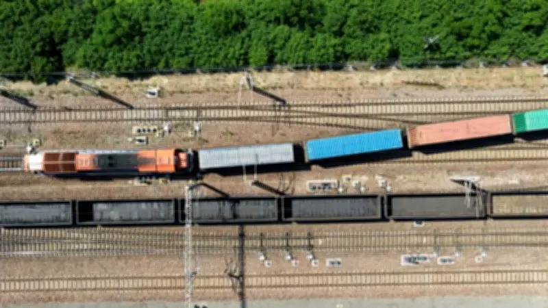 Hallan múltiples cuerpos en vagón de tren de carga en Texas