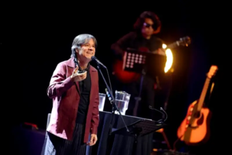 Hernaldo Zúñiga ofrece velada romántica inolvidable en CDMX