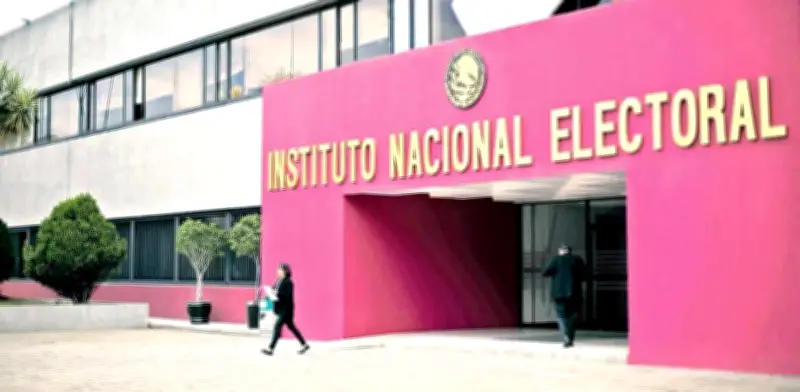 INE asume costo de plazas vacantes para rescatar OPL
