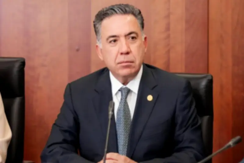 Inzunza niega contacto con EU; asegura estar en Sinaloa