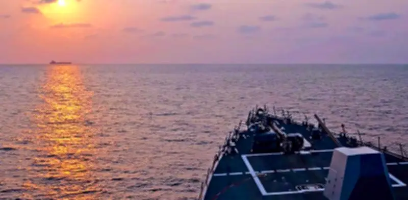 Irán y EU reavivan guerra con ataque a barcos e incendio