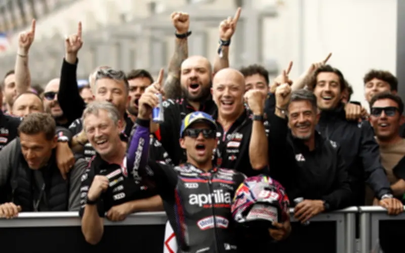 Jorge Martín gana GP de Francia con remontada épica de Aprilia