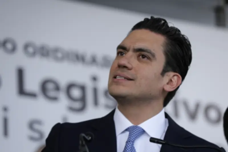 Jorge Romero pide a Sheinbaum romper pacto con narcotráfico en video