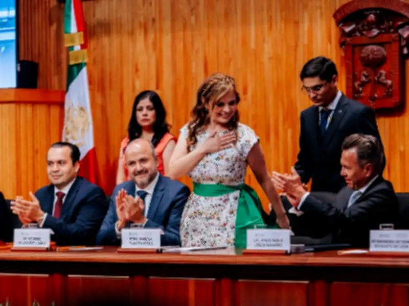 Karla Planter presenta informe; destaca red de hospitales universitarios