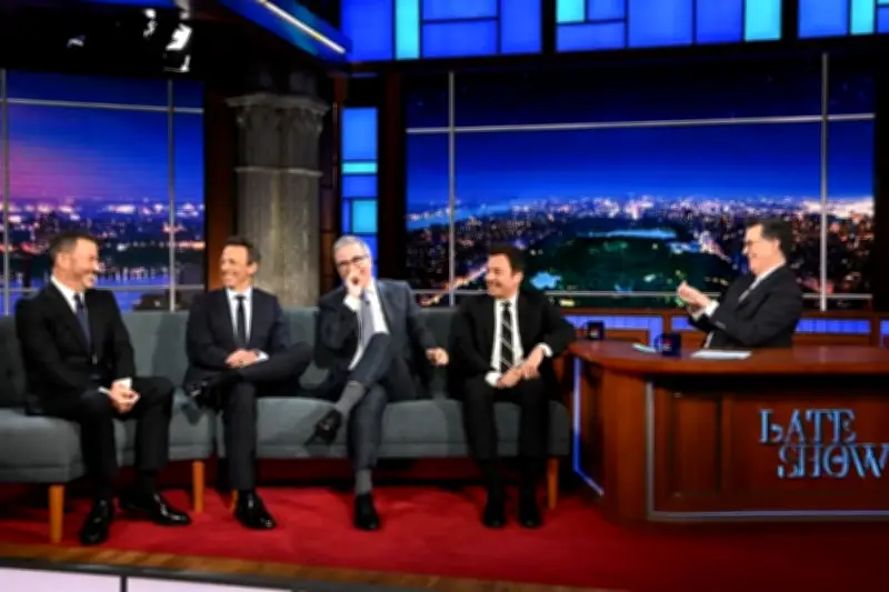 Kimmel pide boicotear CBS tras salida de Stephen Colbert