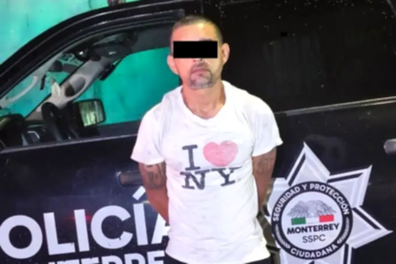 Ladrón roba motocicleta a repartidor herido en CDMX