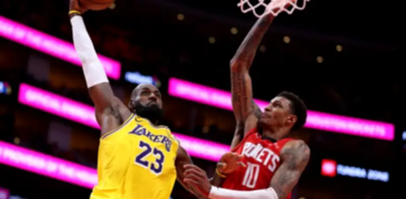 LeBron James, imparable: Lakers avanzan a semifinales del Oeste