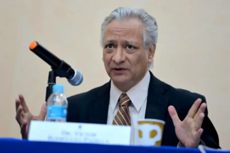 Legisladores celebran salida de Víctor Rodríguez de Pemex