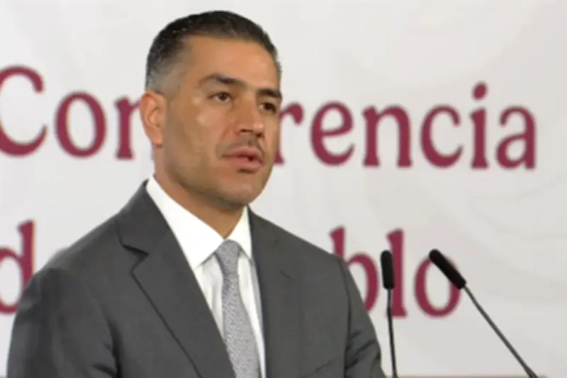 Ligan a Harfuch con contrabando de huachicol desde EU