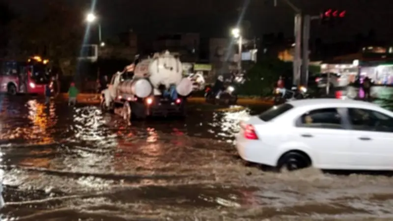 Lluvias provocan inundaciones en Edomex; así estará el clima hoy