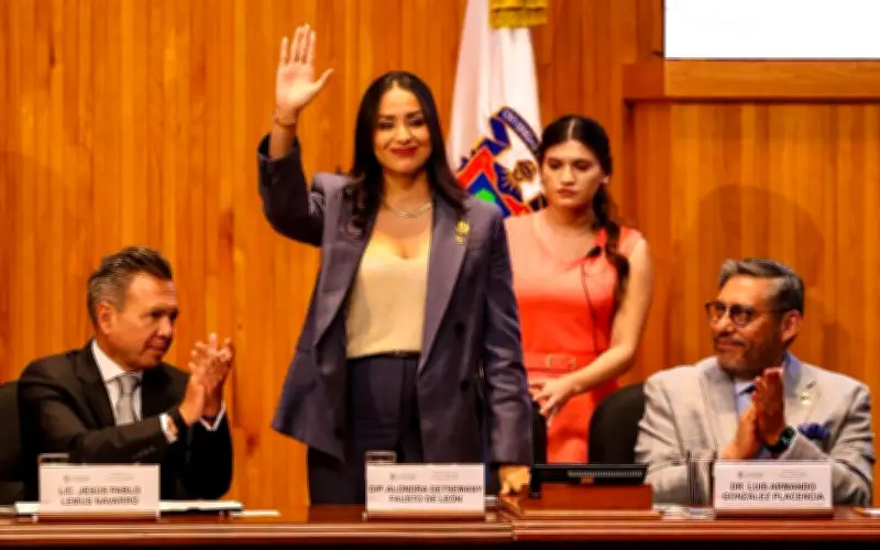 Los tres poderes de Jalisco respaldan a Karla Planter en su primer año como rectora
