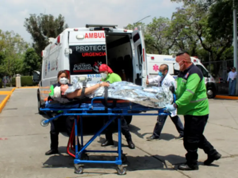 Macrosimulacro por fuga de gas cloro en hospital de CDMX