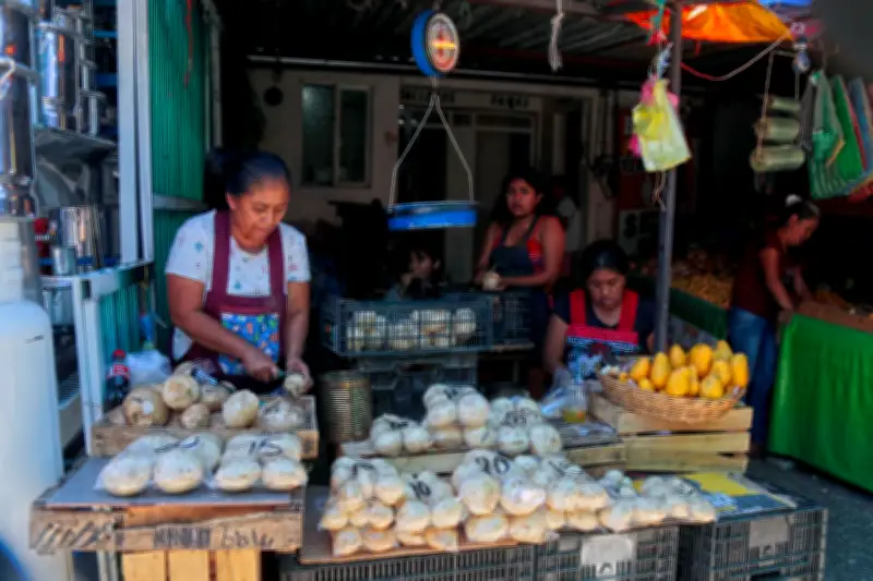 Madres mexicanas: doble jornada, salarios bajos y estrés crónico