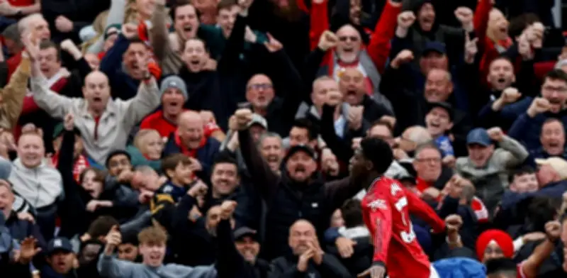 Manchester United vuelve a Champions con épica victoria 3-2 sobre Liverpool