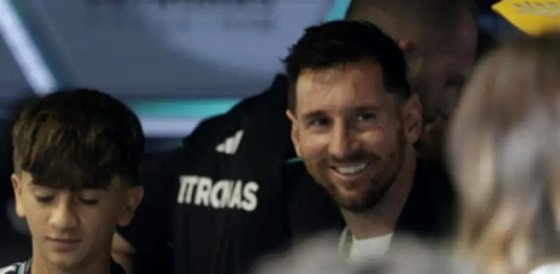 Messi revoluciona GP de Miami y celebra con Antonelli
