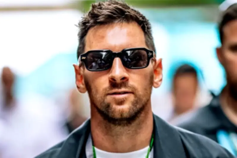 Messi rompe récord de 'me gusta' en foto de la F1