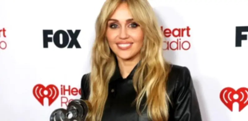 Miley Cyrus recibirá estrella en el Paseo de la Fama el 22 de mayo