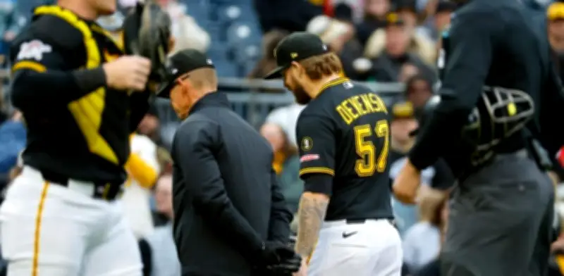 MLB suspende a Chris Devenski por pelotazo intencional a novato