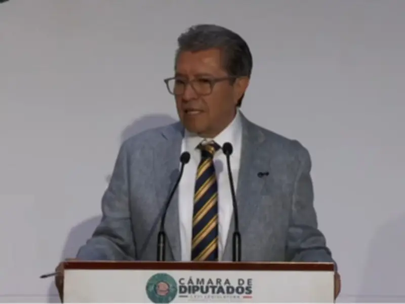 Monreal pide prudencia ante 57 juicios políticos en la Cámara