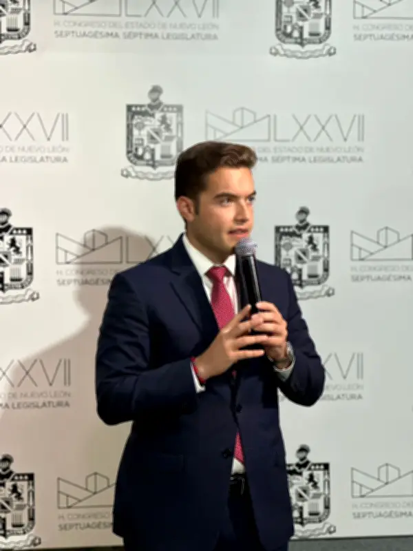 Morena suma séptimo precandidato al gobierno de Nuevo León