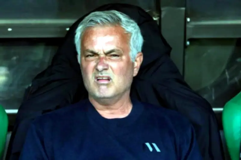 Mourinho niega contactos con el Real Madrid