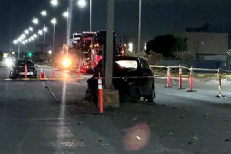 Muere al chocar contra anuncio en carretera a Colombia